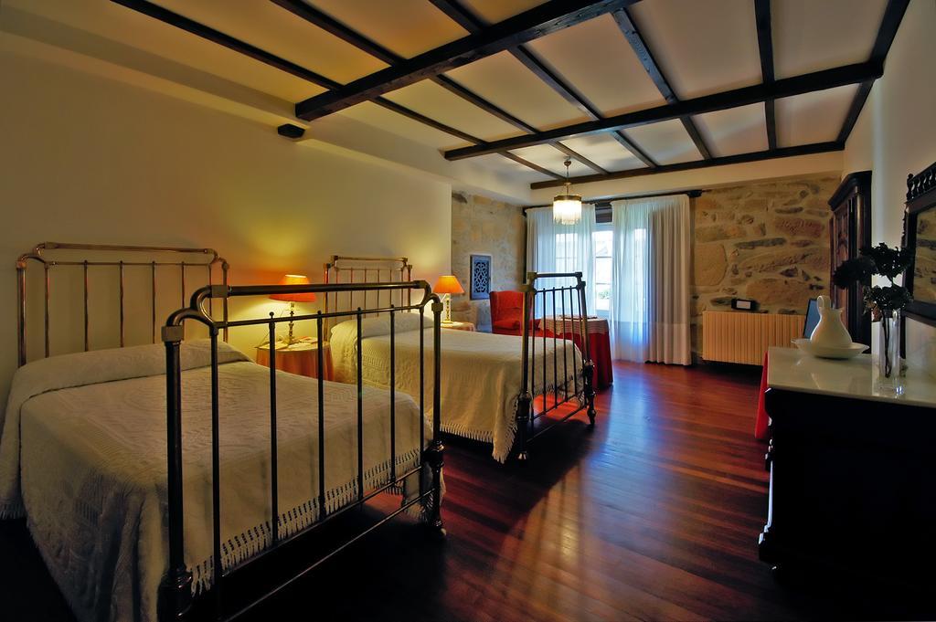 푸에블라 데 트리베스 Casa Grande De Trives B&B 객실 사진